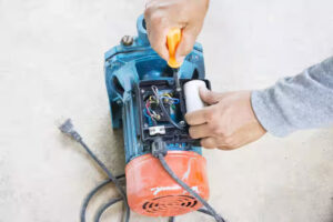 پمپ آب باز شده